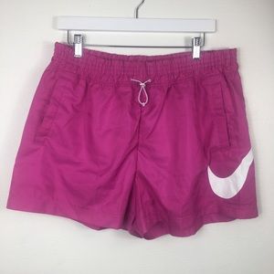 Nike Swoosh shorts XL pink